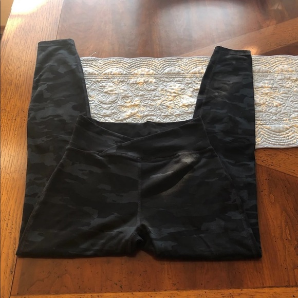 Camo Alphalete Surface Path Legging - Picture 4 of 7